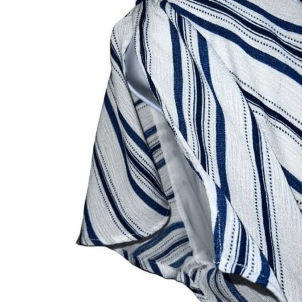 EVERLY Blue White Striped Tie Side Faux Wrap Romper NWOT Size M - Picture 5 of 9